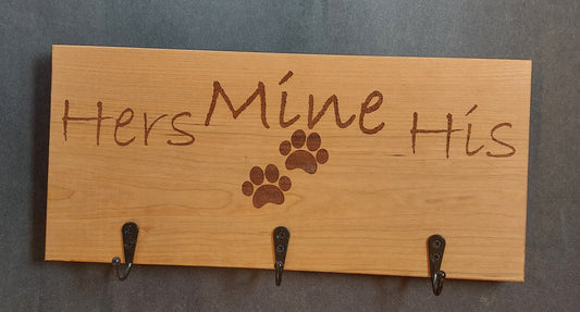 Sign - "Hers Mine His" Leash Holder